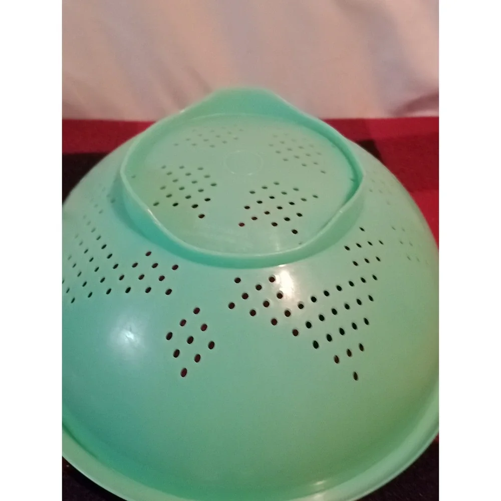 Vintage Tupperware Colander Strainer Jadeite Green Star Footed Bowl USA 339